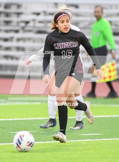 Thumbnail 2 in Lee Williams vs. Salpointe Catholic (AIA 6A Semifinal) photogallery.