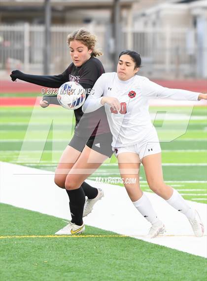 Thumbnail 3 in Lee Williams vs. Salpointe Catholic (AIA 6A Semifinal) photogallery.