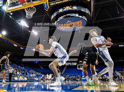 Thumbnail 3 in Notre Dame (SO) vs. Santa Margarita photogallery.