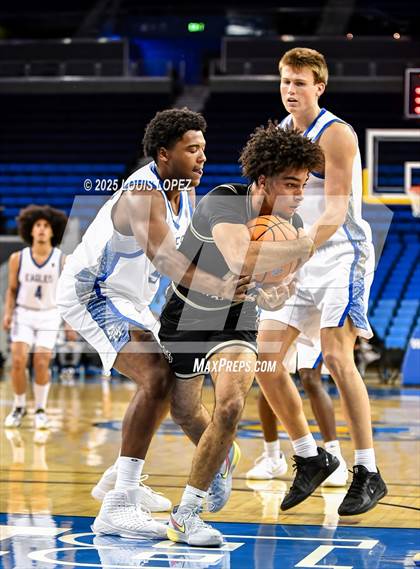 Thumbnail 1 in Notre Dame (SO) vs. Santa Margarita photogallery.