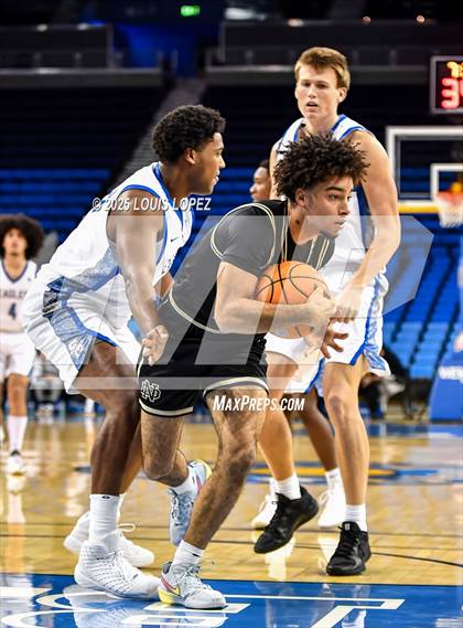 Thumbnail 2 in Notre Dame (SO) vs. Santa Margarita photogallery.