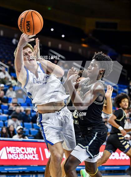 Thumbnail 1 in Notre Dame (SO) vs. Santa Margarita photogallery.