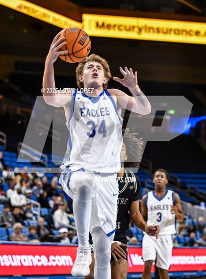 Thumbnail 1 in Notre Dame (SO) vs. Santa Margarita photogallery.