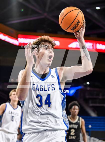 Thumbnail 2 in Notre Dame (SO) vs. Santa Margarita photogallery.