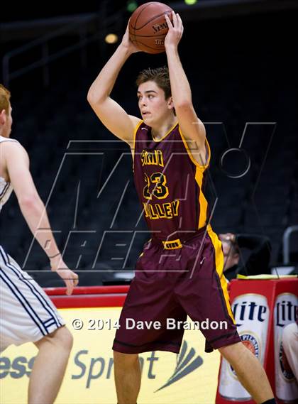 Thumbnail 3 in Simi Valley vs. San Gabriel Academy photogallery.