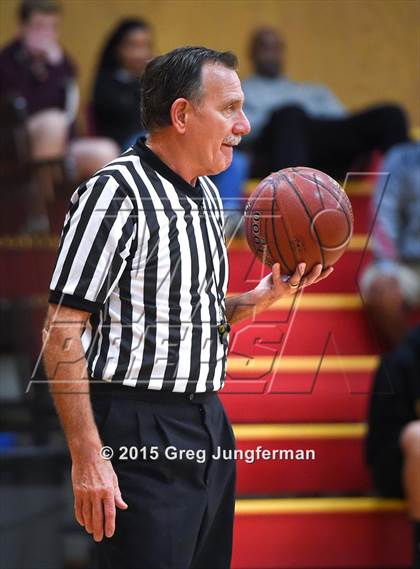 Thumbnail 2 in Cardinal Newman vs Elsie Allen (Rose City Classic) photogallery.