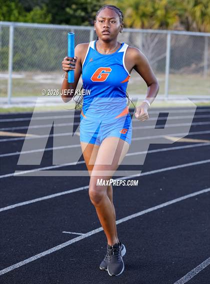 Thumbnail 3 in Clyde Harris Invitational photogallery.