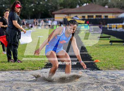 Thumbnail 2 in Clyde Harris Invitational photogallery.