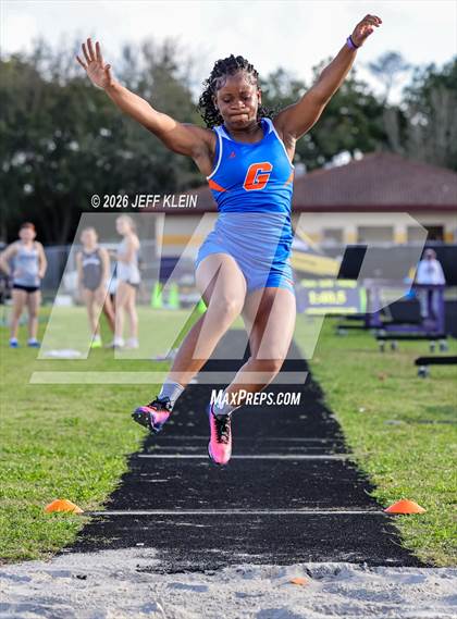 Thumbnail 2 in Clyde Harris Invitational photogallery.
