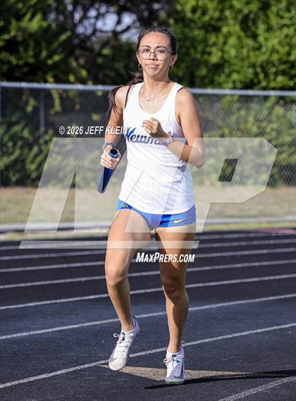 Thumbnail 2 in Clyde Harris Invitational photogallery.