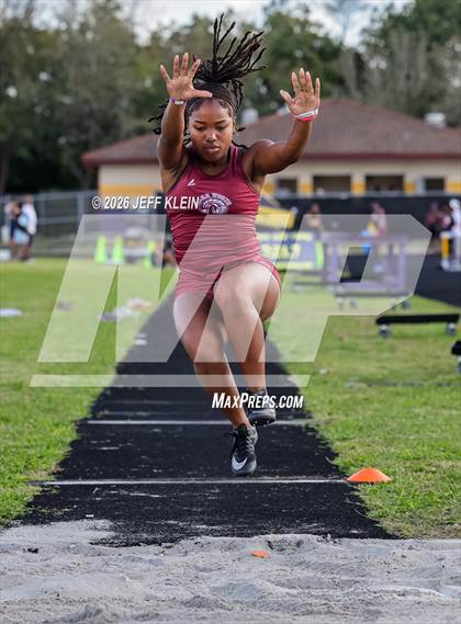 Thumbnail 3 in Clyde Harris Invitational photogallery.