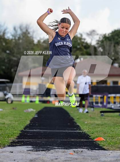 Thumbnail 1 in Clyde Harris Invitational photogallery.