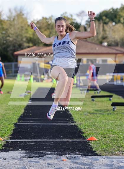 Thumbnail 3 in Clyde Harris Invitational photogallery.