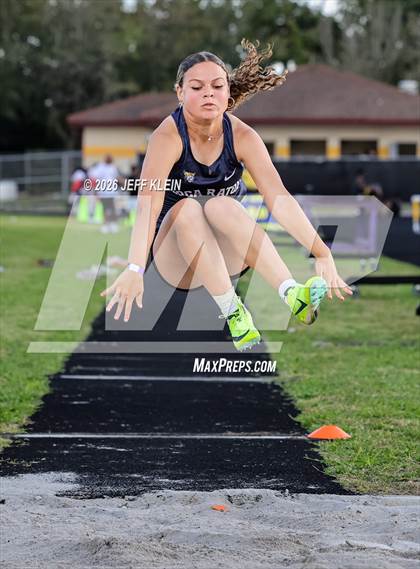 Thumbnail 2 in Clyde Harris Invitational photogallery.