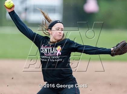 Thumbnail 3 in Westosha Central Vs Libertyville photogallery.