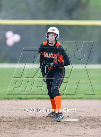 Thumbnail 3 in Westosha Central Vs Libertyville photogallery.