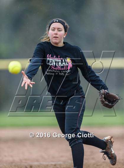 Thumbnail 1 in Westosha Central Vs Libertyville photogallery.