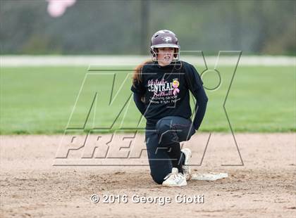 Thumbnail 1 in Westosha Central Vs Libertyville photogallery.