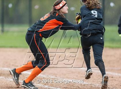 Thumbnail 3 in Westosha Central Vs Libertyville photogallery.