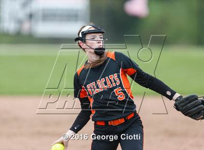 Thumbnail 1 in Westosha Central Vs Libertyville photogallery.
