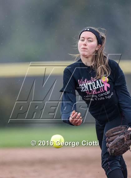 Thumbnail 3 in Westosha Central Vs Libertyville photogallery.