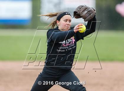 Thumbnail 1 in Westosha Central Vs Libertyville photogallery.