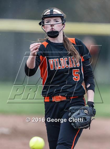 Thumbnail 3 in Westosha Central Vs Libertyville photogallery.