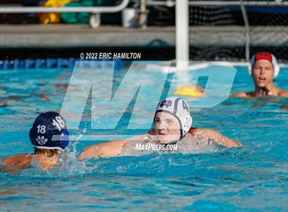 Thumbnail 2 in Notre Dame (SO) @ Loyola photogallery.