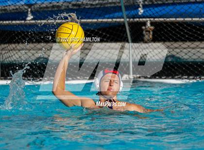 Thumbnail 1 in Notre Dame (SO) @ Loyola photogallery.