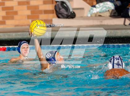 Thumbnail 2 in Notre Dame (SO) @ Loyola photogallery.