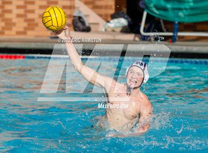 Thumbnail 2 in Notre Dame (SO) @ Loyola photogallery.