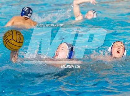 Thumbnail 2 in Notre Dame (SO) @ Loyola photogallery.