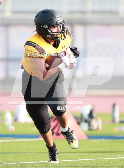 Thumbnail 3 in Del Oro @ Vista del Lago (Scrimmage) photogallery.