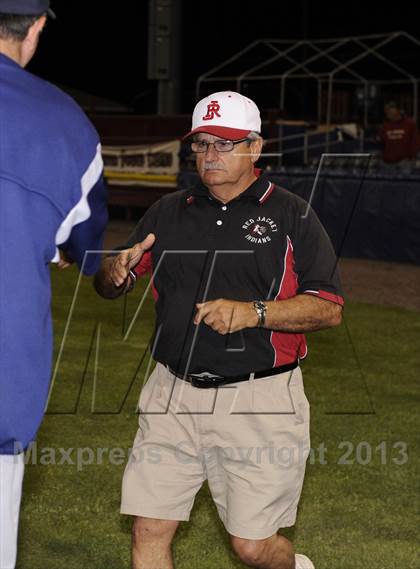 Thumbnail 2 in Geneseo vs. Red Jacket (NYSPHSAA Section 5 Class C Final) photogallery.