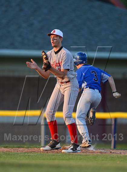 Thumbnail 3 in Geneseo vs. Red Jacket (NYSPHSAA Section 5 Class C Final) photogallery.