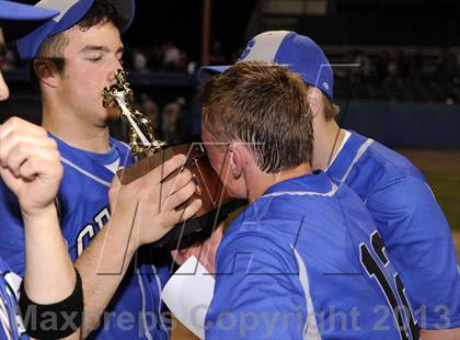 Thumbnail 3 in Geneseo vs. Red Jacket (NYSPHSAA Section 5 Class C Final) photogallery.
