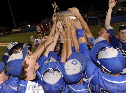 Thumbnail 1 in Geneseo vs. Red Jacket (NYSPHSAA Section 5 Class C Final) photogallery.