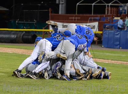 Thumbnail 3 in Geneseo vs. Red Jacket (NYSPHSAA Section 5 Class C Final) photogallery.