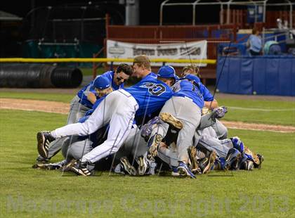 Thumbnail 3 in Geneseo vs. Red Jacket (NYSPHSAA Section 5 Class C Final) photogallery.