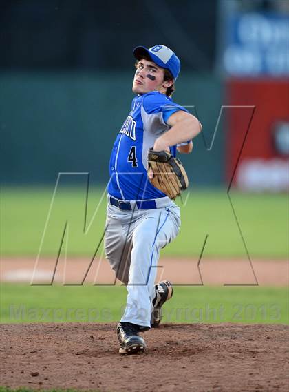 Thumbnail 1 in Geneseo vs. Red Jacket (NYSPHSAA Section 5 Class C Final) photogallery.