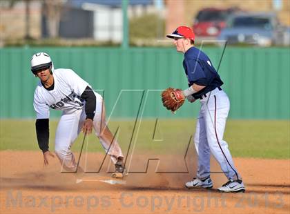 Thumbnail 1 in Aubrey vs Howe (Farmersville Invitational) photogallery.