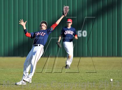 Thumbnail 3 in Aubrey vs Howe (Farmersville Invitational) photogallery.