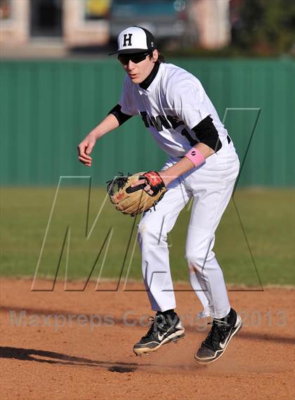 Thumbnail 1 in Aubrey vs Howe (Farmersville Invitational) photogallery.