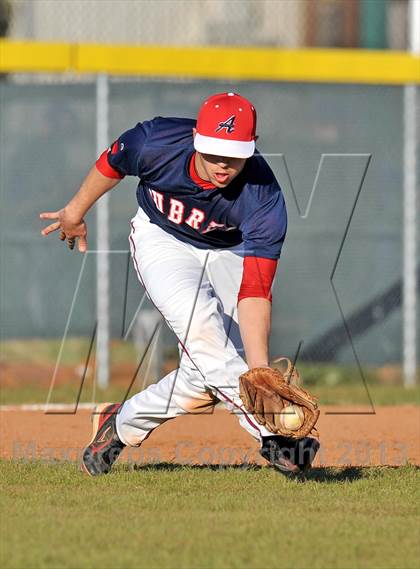 Thumbnail 3 in Aubrey vs Howe (Farmersville Invitational) photogallery.