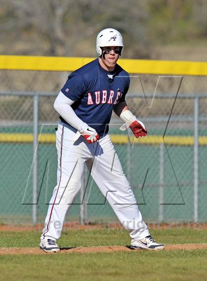Thumbnail 1 in Aubrey vs Howe (Farmersville Invitational) photogallery.