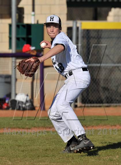 Thumbnail 3 in Aubrey vs Howe (Farmersville Invitational) photogallery.