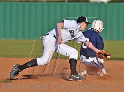 Thumbnail 3 in Aubrey vs Howe (Farmersville Invitational) photogallery.