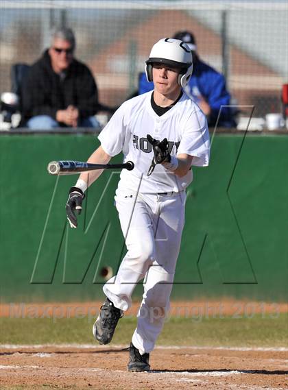 Thumbnail 3 in Aubrey vs Howe (Farmersville Invitational) photogallery.