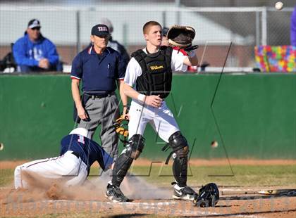 Thumbnail 1 in Aubrey vs Howe (Farmersville Invitational) photogallery.
