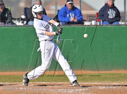 Thumbnail 1 in Aubrey vs Howe (Farmersville Invitational) photogallery.